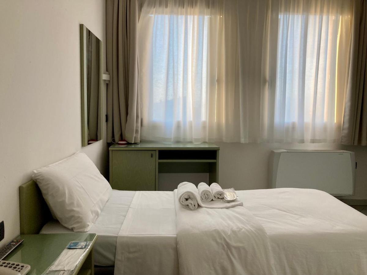Hotel Primo カンピ・ビセンツィオ エクステリア 写真