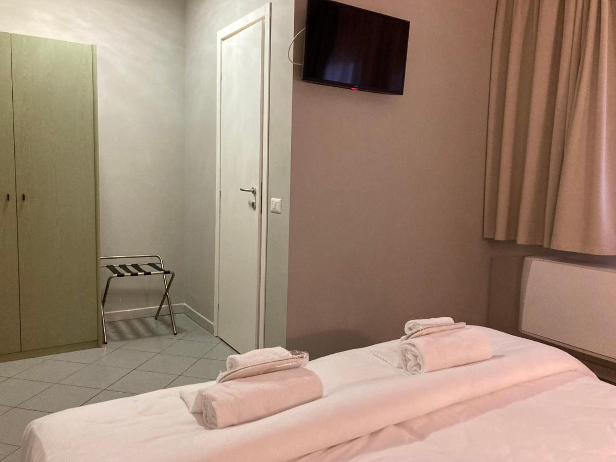 Hotel Primo カンピ・ビセンツィオ エクステリア 写真