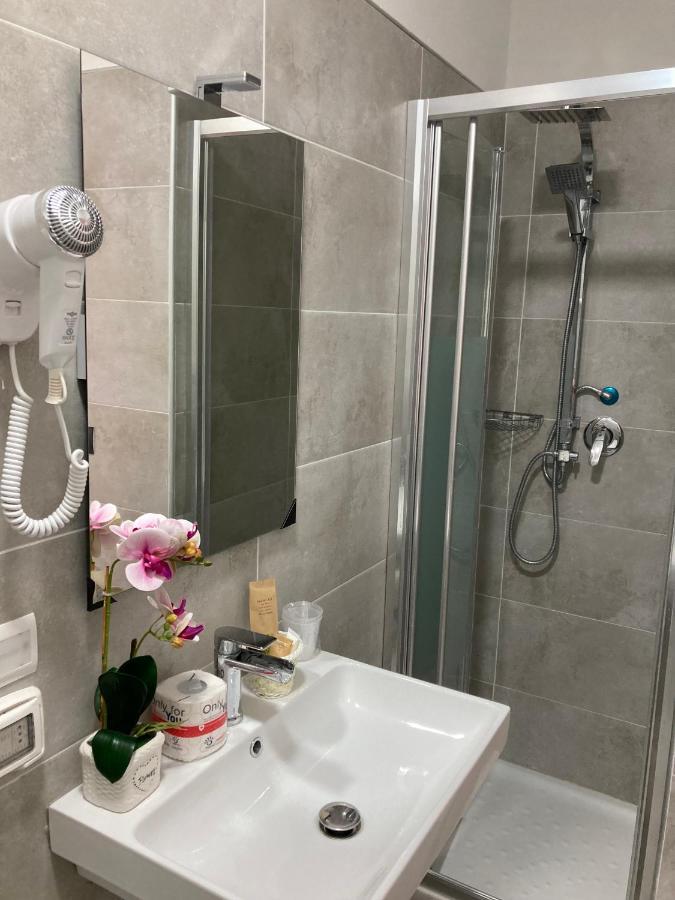 Hotel Primo カンピ・ビセンツィオ エクステリア 写真